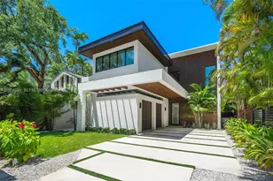 2521 Lincoln Ave, Miami, FL 33133 - Photo 1