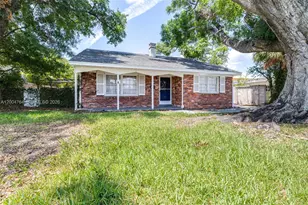 100 Huron Ave, Tampa, FL 33606 - Photo 1