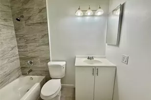 220 NE 41st St, Oakland Park, FL 33334 - Photo 1