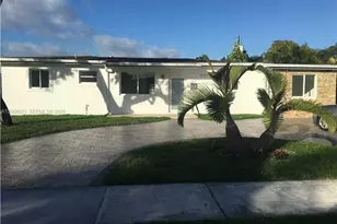 4242 SW 98th Ave, Miami, FL 33165 - Photo 1