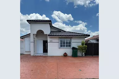 8974 NW 112th St, Hialeah Gardens, FL 33018 - Photo 1