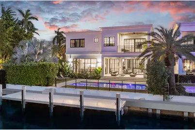 895 NE 76th St, Miami, FL 33138 - Photo 1