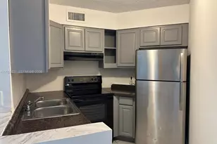 215 Lake Pointe Dr, Oakland Park, FL 33309 - Photo 1