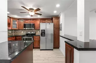 711 S Hollybrook Dr, Pembroke Pines, FL 33025 - Photo 1