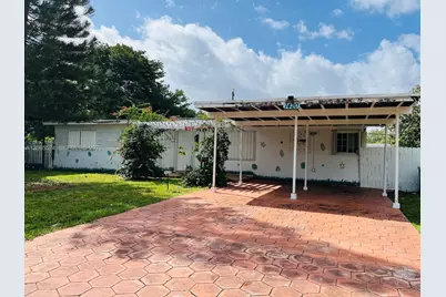1420 NE 203rd St #1420, Miami, FL 33179 - Photo 1
