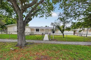 341 NW 15th St, Homestead, FL 33030 - Photo 1