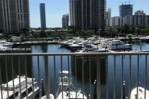 19901 E Country Club Dr, Aventura, FL 33180 - Photo 1