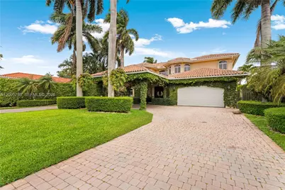 11071 SW 28th St, Miami, FL 33165 - Photo 1