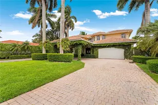 11071 SW 28th St, Miami, FL 33165 - Photo 1