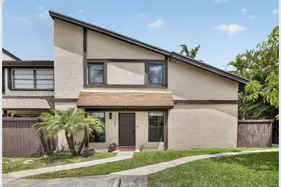 2360 Bayberry Dr #2360, Pembroke Pines, FL 33024 - Photo 1