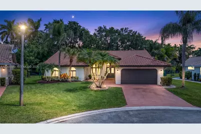 10401 NW 48th Mnr, Coral Springs, FL 33076 - Photo 1