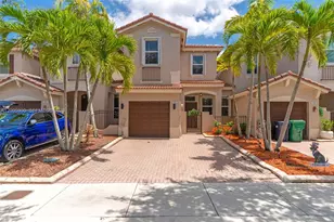 945 SW 154th Ct, Miami, FL 33194 - Photo 1