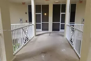 3600 Oaks Clubhouse Dr, Pompano Beach, FL 33069 - Photo 1