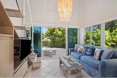 100 S Pointe #CABANA 14, Miami Beach, FL 33139 - Photo 1