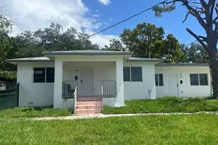 1095 NE 149th St, Miami, FL 33161 - Photo 1