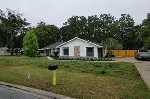2020 NE 11th Pl, Ocala, FL 34470 - Photo 1