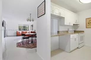 183 Lakeview Dr, Weston, FL 33326 - Photo 1