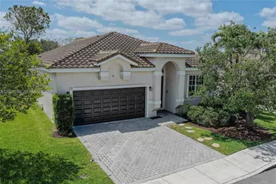 16284 NW 24th St, Pembroke Pines, FL 33028 - Photo 1