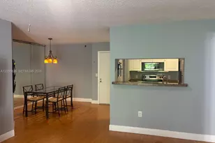 19555 E Country Club Dr, Aventura, FL 33180 - Photo 1