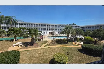 15610 NE 6th Ave #10D, Miami, FL 33162 - Photo 1