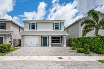 624 NE 5th St, Florida City, FL 33034 - Photo 1