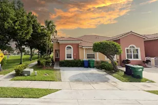 23703 SW 110th Pl, Homestead, FL 33032 - Photo 1