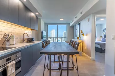 227 NE 2nd St #2004, Miami, FL 33132 - Photo 1