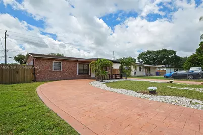 6870 Thomas St, Hollywood, FL 33024 - Photo 1