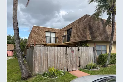 6580 W 24th Ct #19-14, Hialeah, FL 33016 - Photo 1