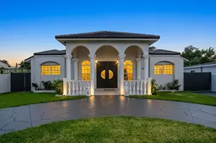 2850 NW 5th St, Miami, FL 33125 - Photo 1