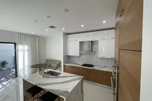 8283 NW 44th St, Doral, FL 33166 - Photo 1