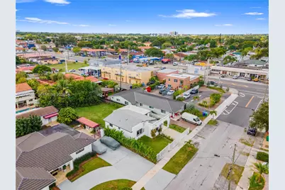 5658 SW 1st St, Miami, FL 33134 - Photo 1
