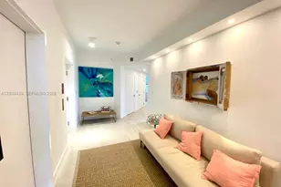 16385 Biscayne Blvd, North Miami Beach, FL 33160 - Photo 1