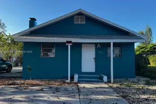 1121 NW 40th St, Miami, FL 33127 - Photo 1