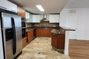 170 SE 14th St, Miami, FL 33131 - Photo 1