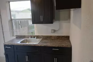 1241 W Dr Martin Luther King Jr Blvd W, Belle Glade, FL 33430 - Photo 1