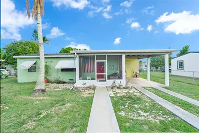 1570 NE 15th St, Homestead, FL 33033 - Photo 1
