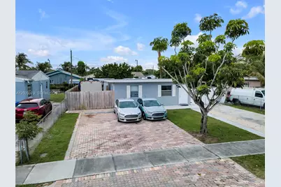 2456 NW 6th St, Pompano Beach, FL 33069 - Photo 1