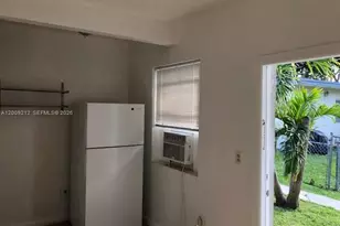 471 SW 10th St, Miami, FL 33130 - Photo 1