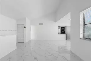 10010 NW 9th St Cir, Miami, FL 33172 - Photo 1