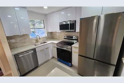 2711 N Pine Island Rd #112, Sunrise, FL 33322 - Photo 1
