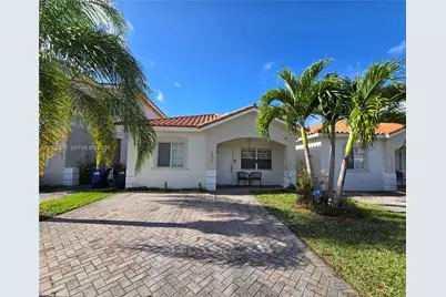 10924 SW 182nd Ln, Miami, FL 33157 - Photo 1
