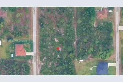 918 Columbus Ave, Lehigh Acres, FL 33972 - Photo 1