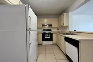 250 W Palm Cir W, Pembroke Pines, FL 33025 - Photo 1