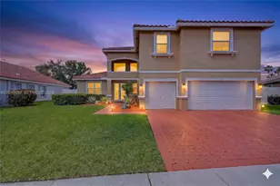 18901 SW 15th St, Pembroke Pines, FL 33029 - Photo 1