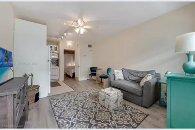 2539 S Bayshore Dr #428E, Miami, FL 33133 - Photo 1