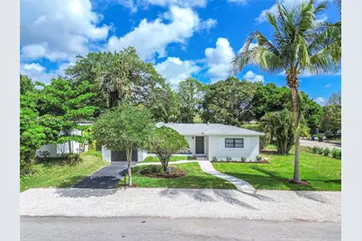 981 NE 152nd St, Miami, FL 33162 - Photo 1
