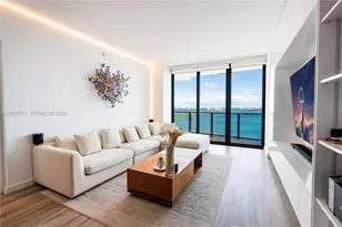 460 NE 28th St, Miami, FL 33137 - Photo 1