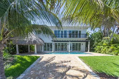 425 N Shore Dr, Miami Beach, FL 33141 - Photo 1