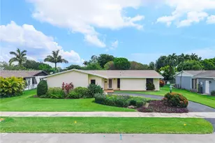 18535 SW 90th Ct, Cutler Bay, FL 33157 - Photo 1
